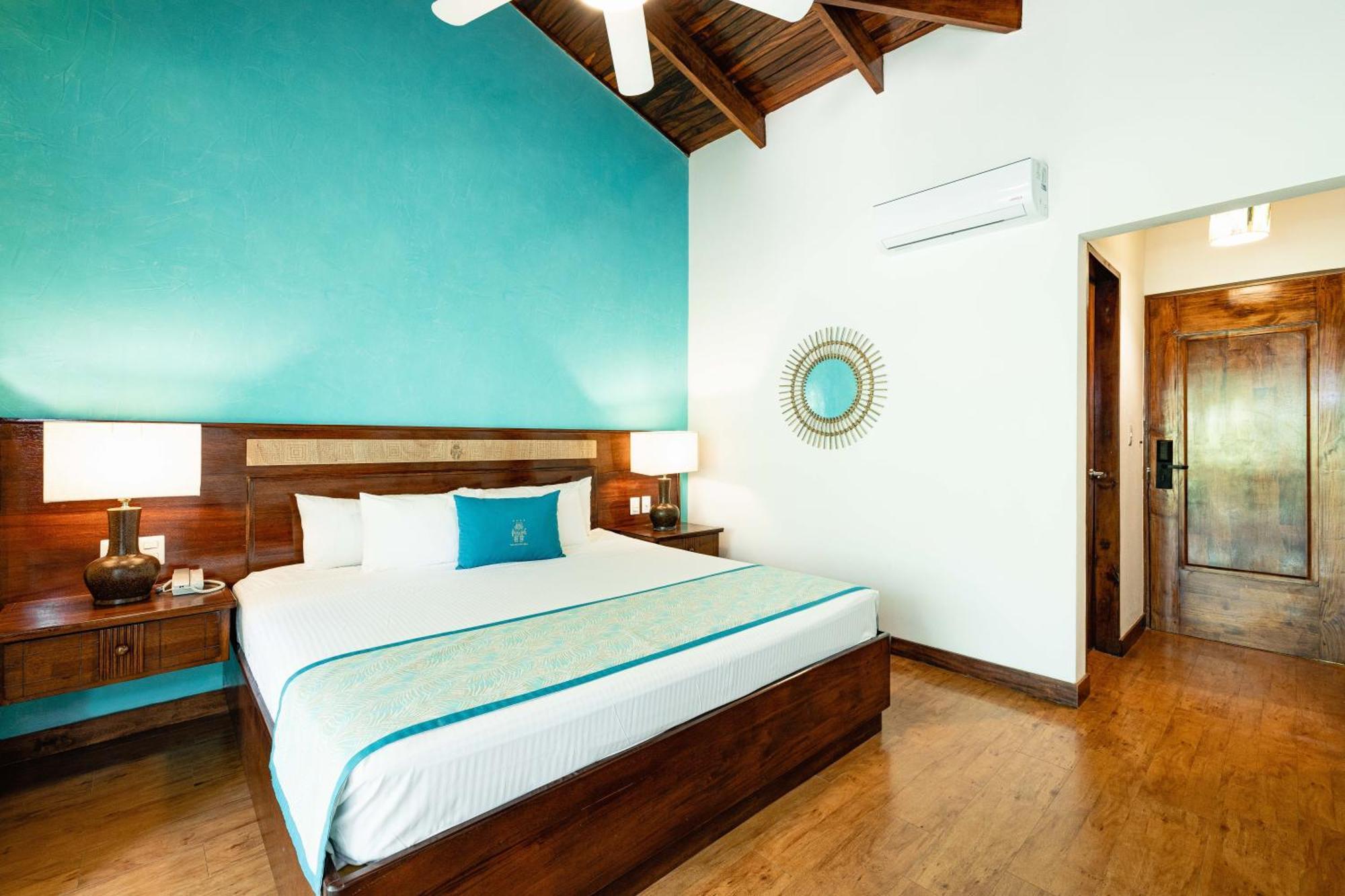 Hotel Tamarindo Diria Beach Resort الغرفة الصورة